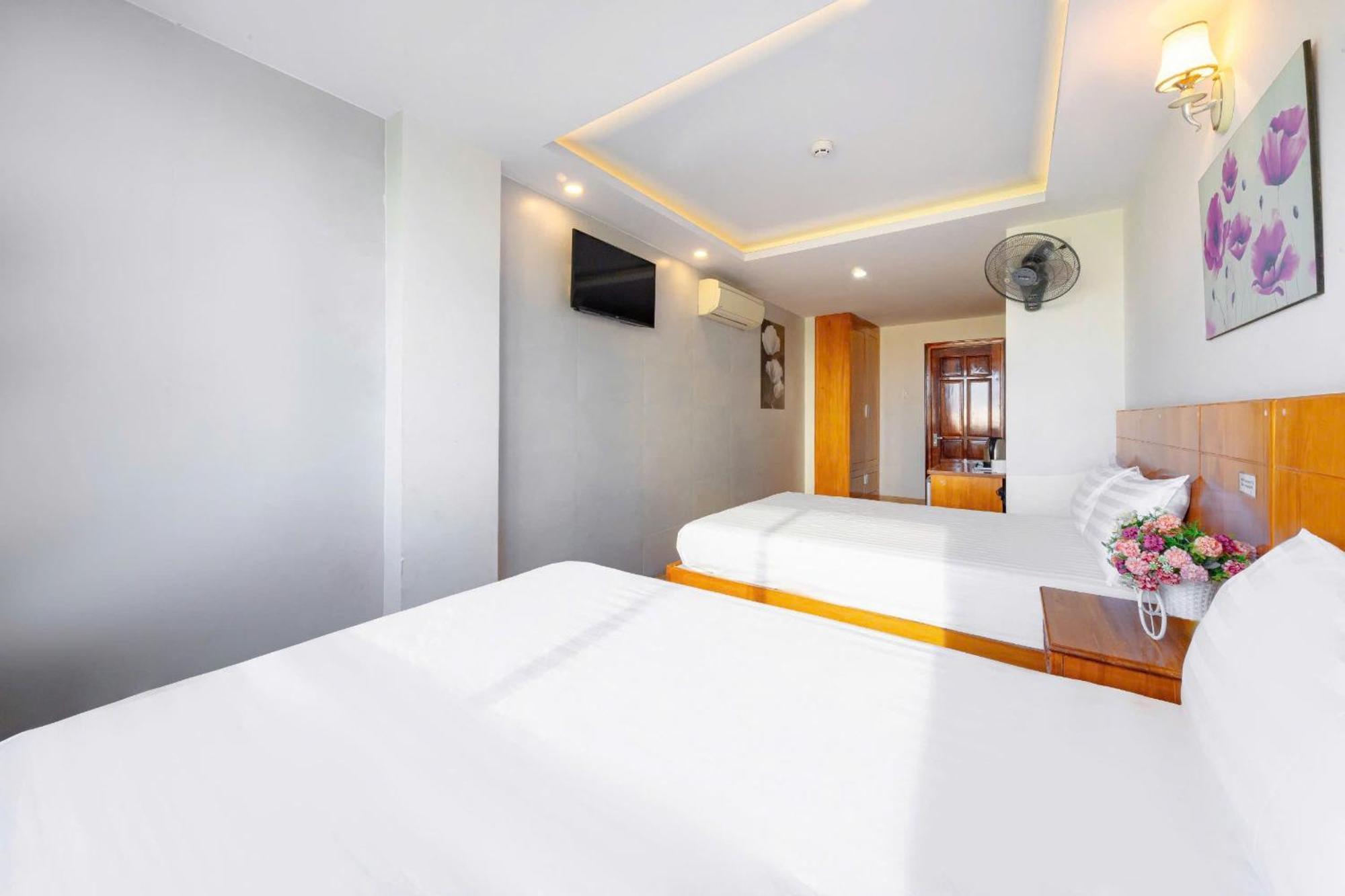 Hang Nga Hotel Nha Trang Bagian luar foto